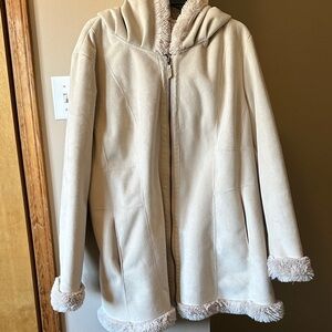 Jones New York Off-White Teddy Jacket with Plush Trim